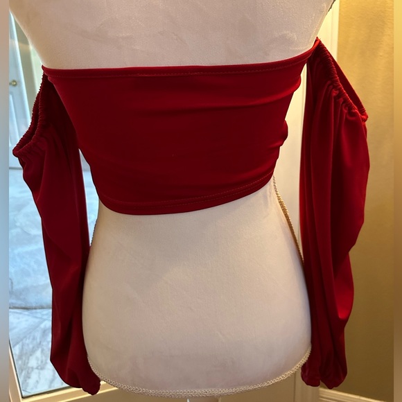 Red top - Picture 2 of 4